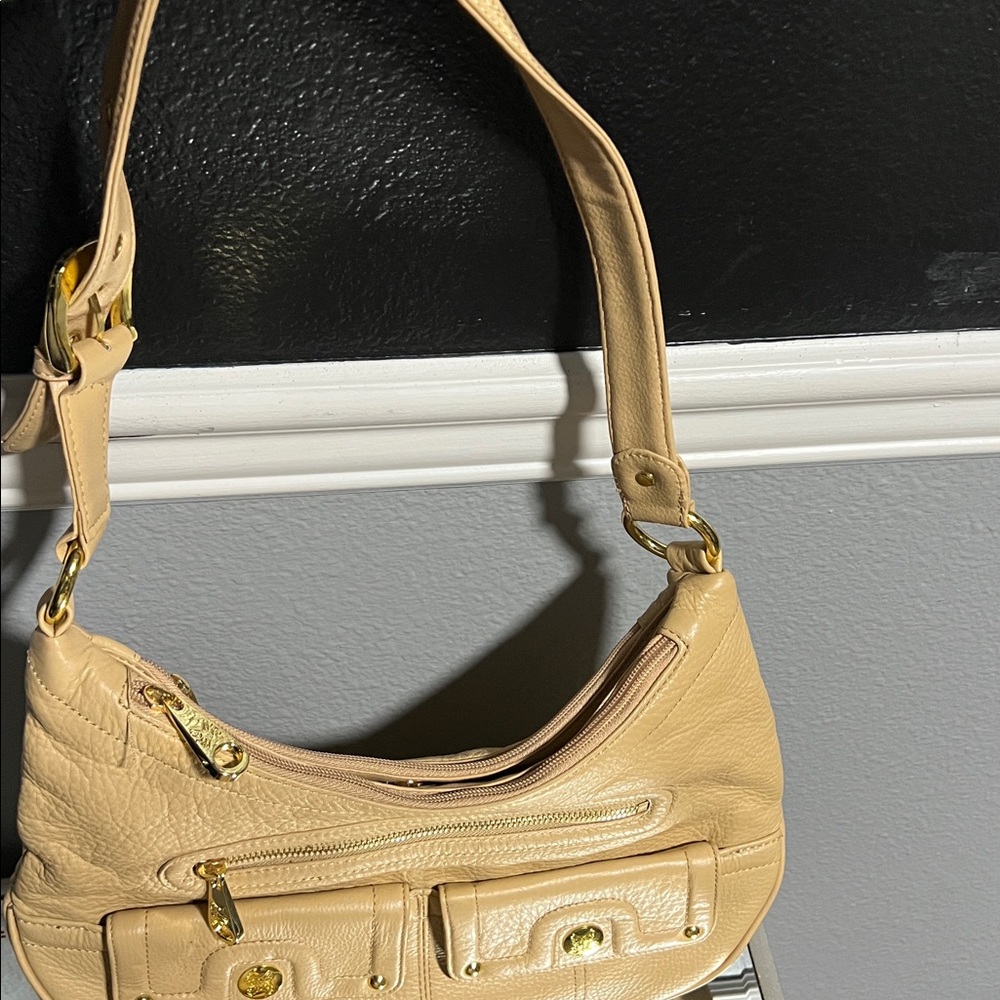 Stone Mountain Accessories Tan Shoulder Bag with Gold Accents - Picture 3 of 5